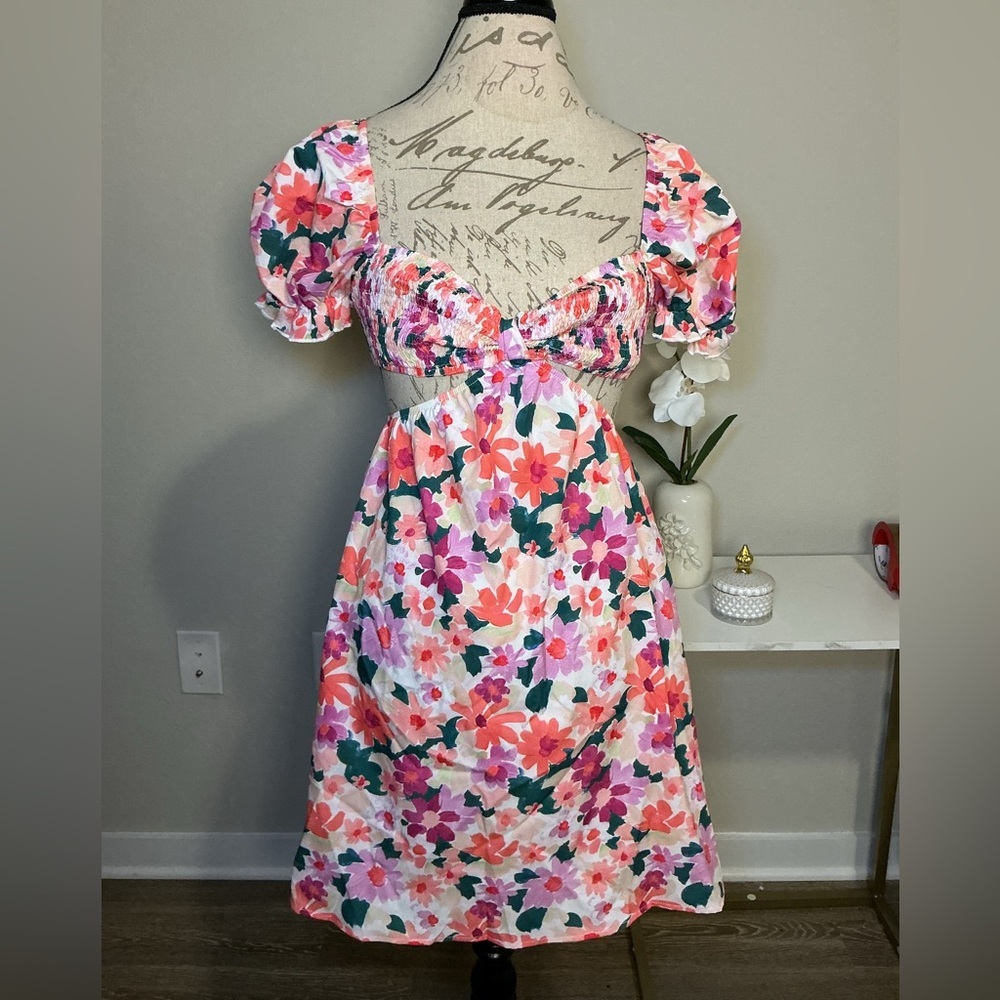 Floral Puff Sleeve Dress - Picture 1 of 5